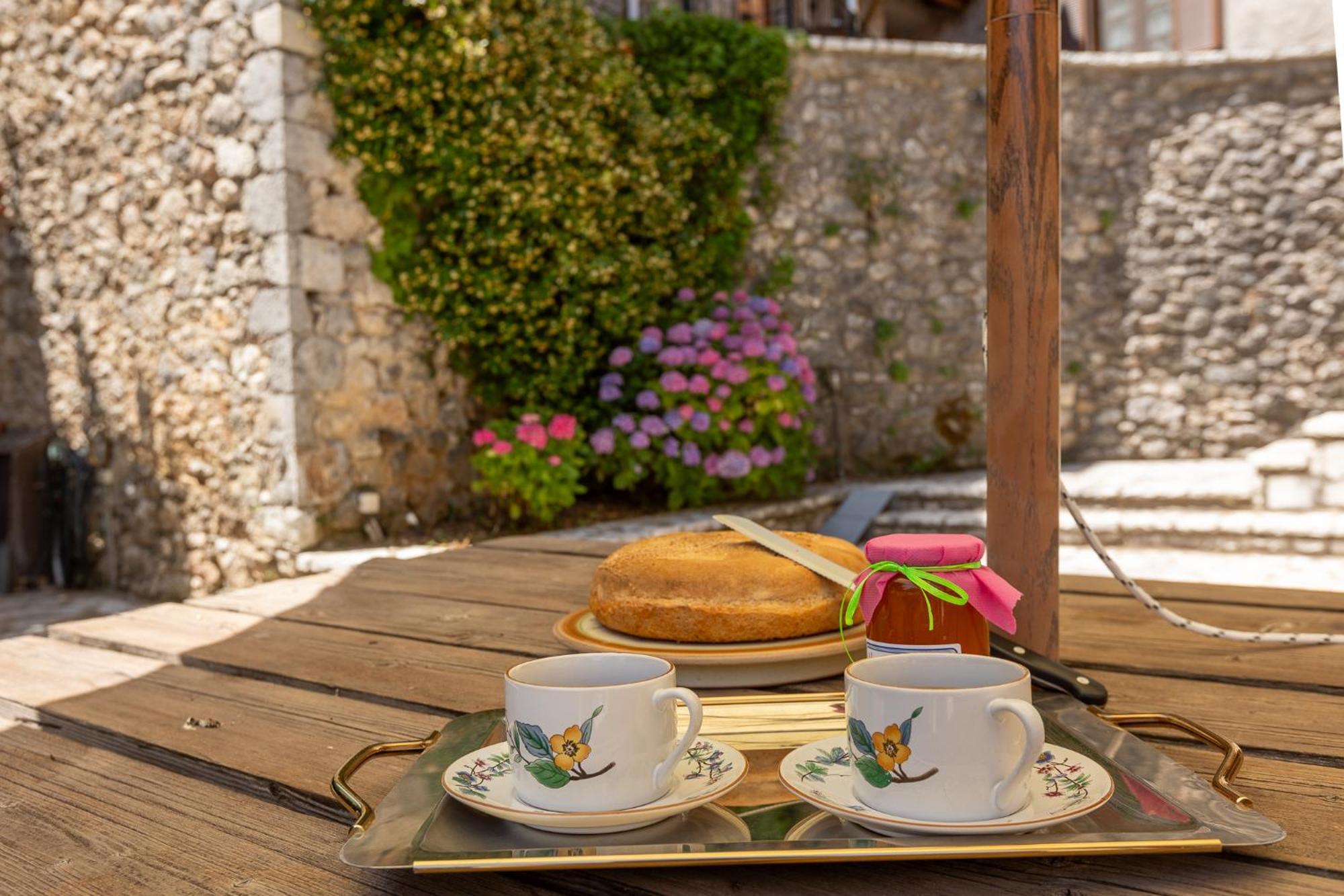 Rustic In Heart Of Holiday home
